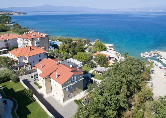 Πανσιόν Luxury Luce 5*
