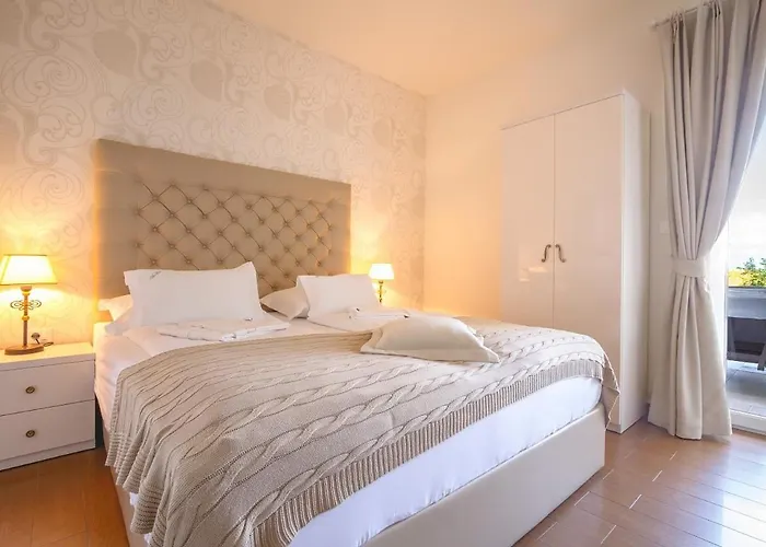 Πανσιόν Luxury Luce Malinska