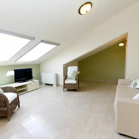 Luxury Luce